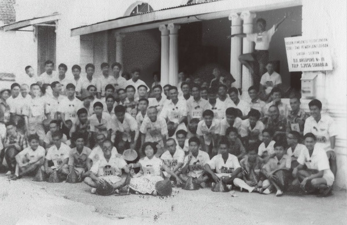 Potret Lawas tweet media