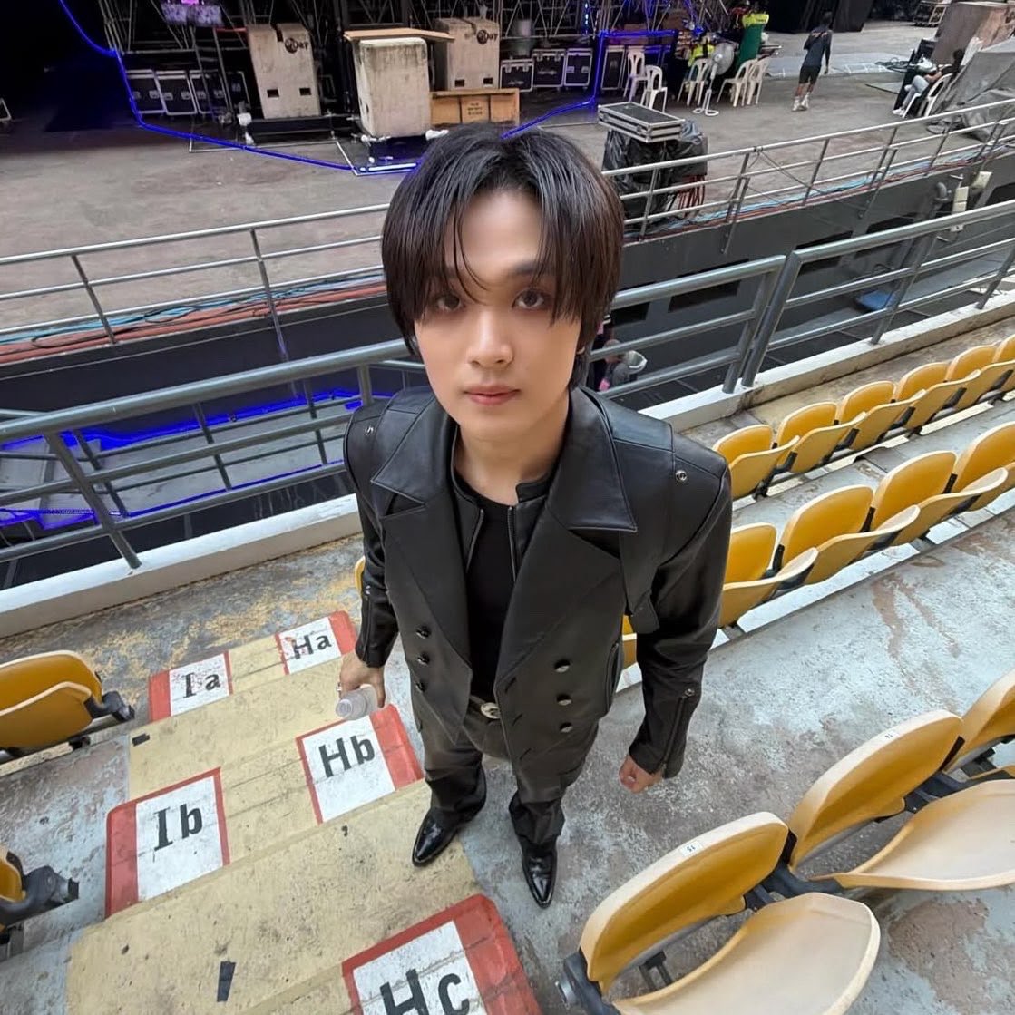 𝐠𝐥𝐞𝐚𝐦𓊪 tweet media