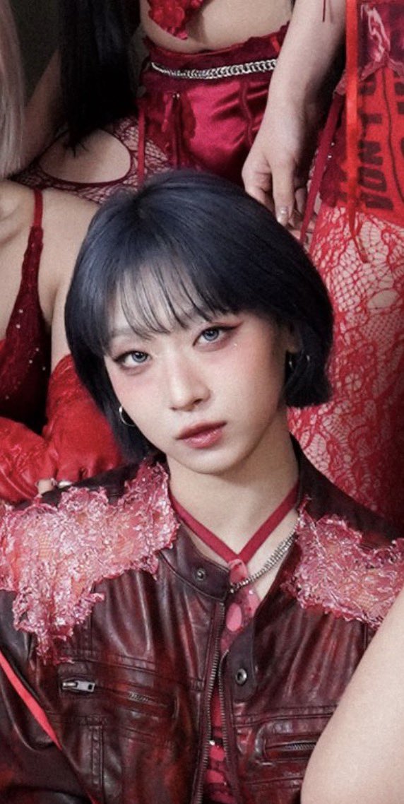 jisoo_ellen's tweet photo. 顔つきがオンニすぎて大好き(伝わって) https://t.co/XWqeMu94TQ