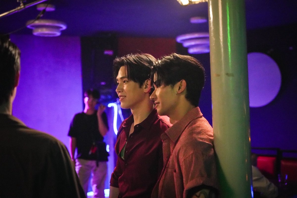 หมาเห่าเครื่องบิน | ADogAndAPlane tweet media