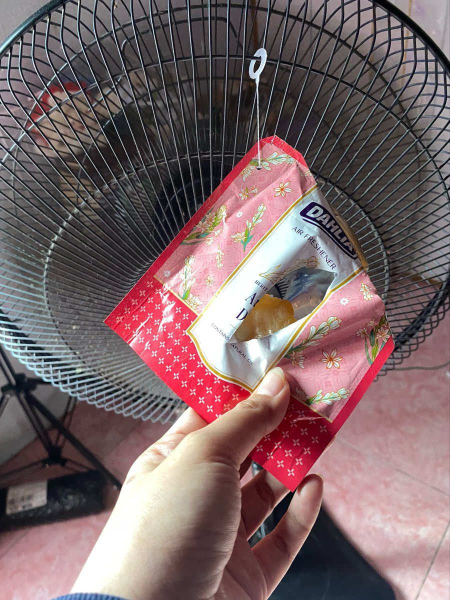 slaychiizu's tweet photo. FIX PINDAH dari teh keraton semenjak cobain varian Arum Dalu😭👍🏼👍🏼

semua orang yg masuk kamarku pasti nanya aku pake pengharum ruangan apa😤 https://t.co/AyDXhL0j4l