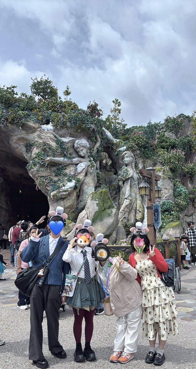 皆さんが大学に行っている間おどはむはCIのTwitterファミリーでディズニーに行くなどをしましたよ。これがci3年の特権なのだね。