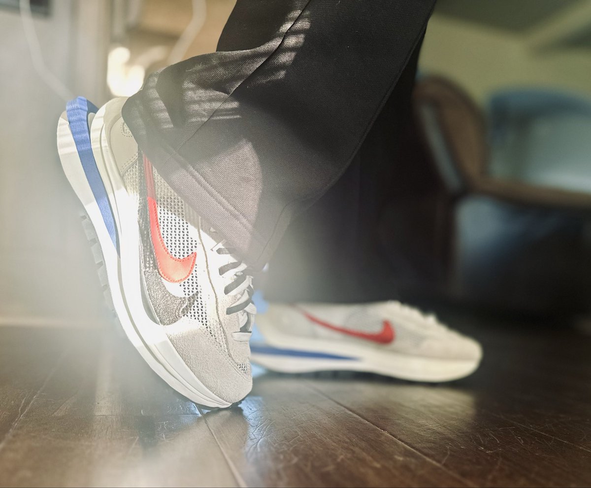 gameofbullyz's tweet image. 2020
sacai x Nike VaporWaffle ‘Sail’ #firefridays #sacai #nike #sneakerheads #kotd