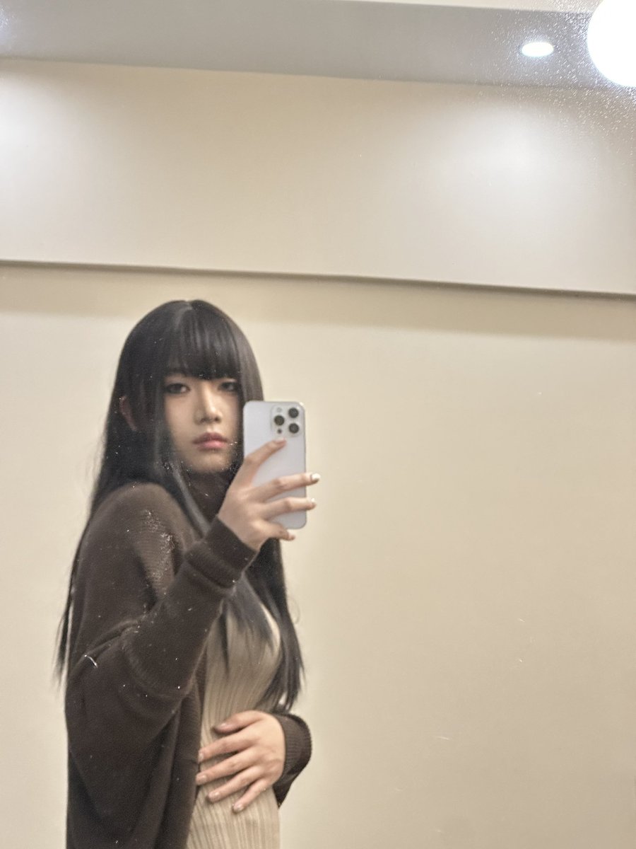 youyou tweet media