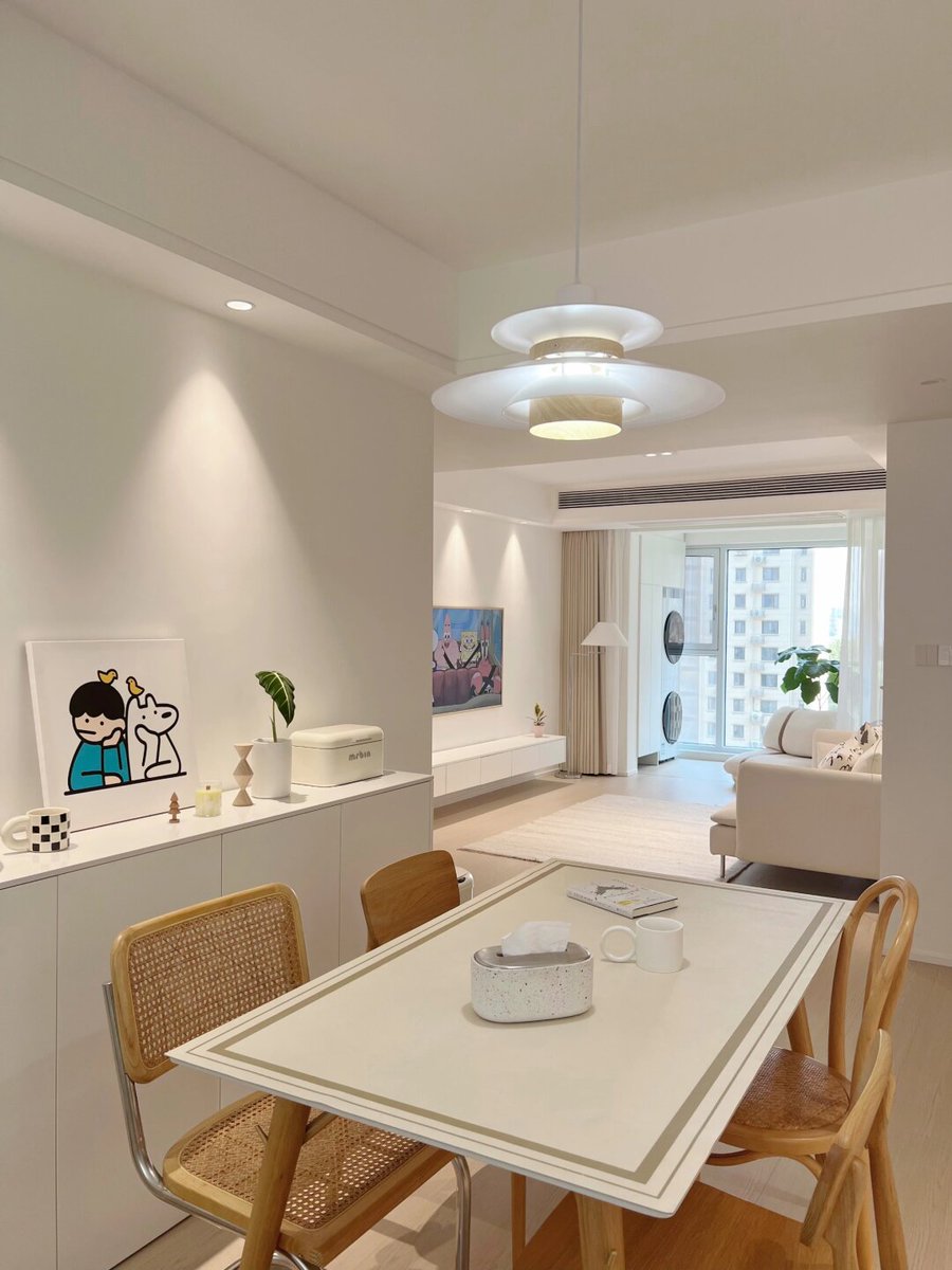 Laura Everson tweet media