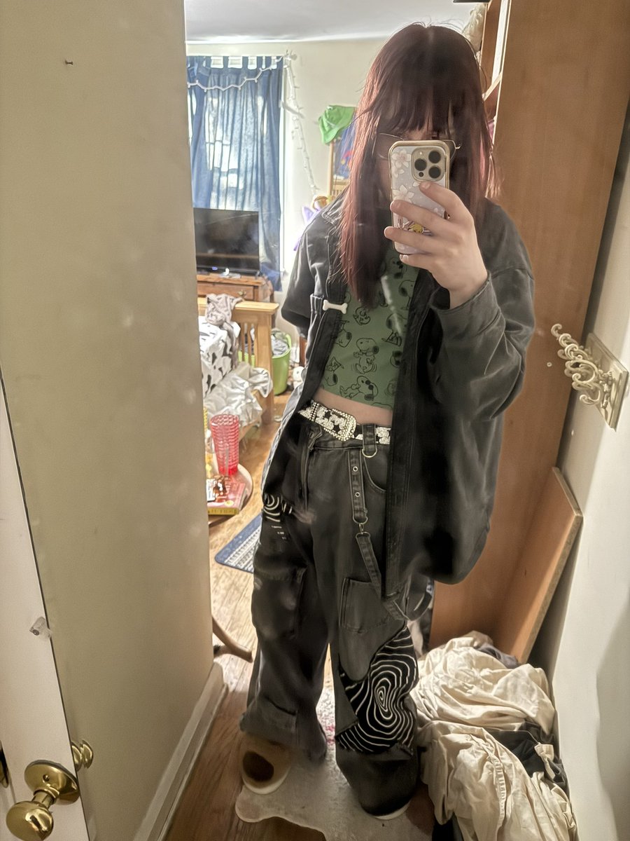 very evil girl tweet media