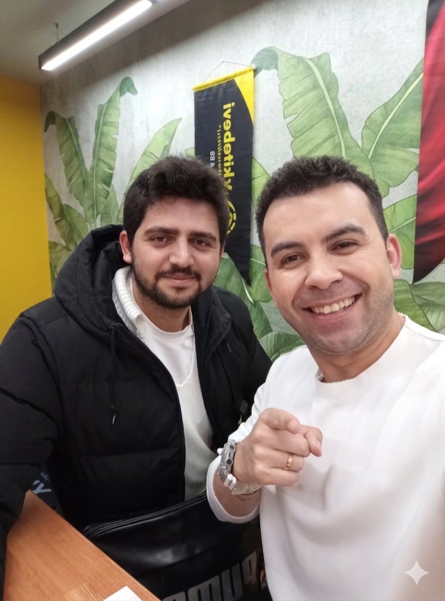 MelihTopgl1's tweet photo. @akerkartall @mcelalhoca32 kral hocalar #sivas https://t.co/7KqWZl6VOI