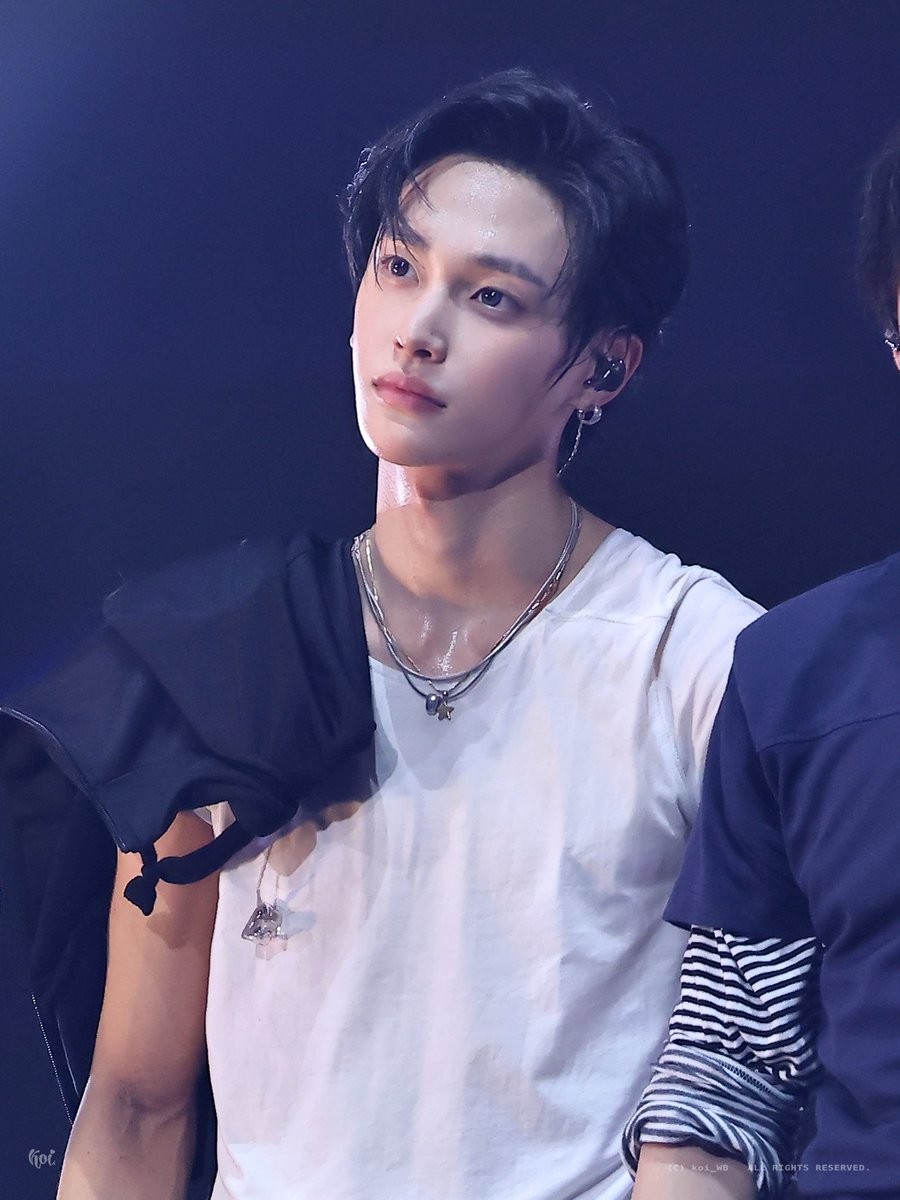 𝒌𝒐𝒊. tweet media