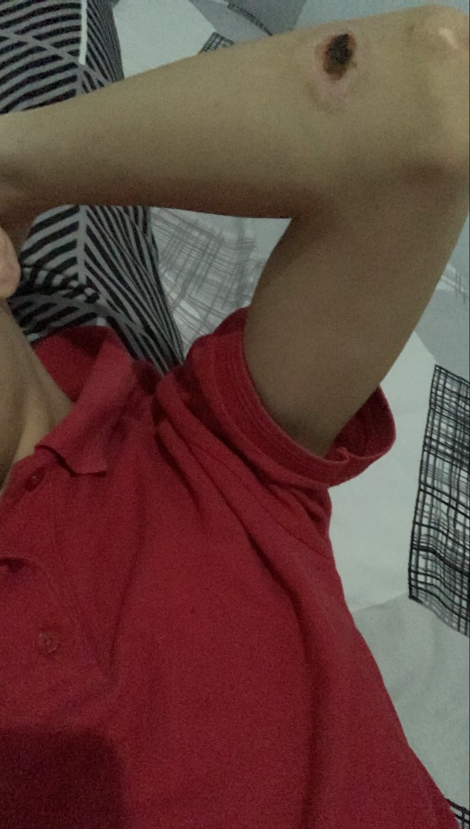 halfsatan tweet media