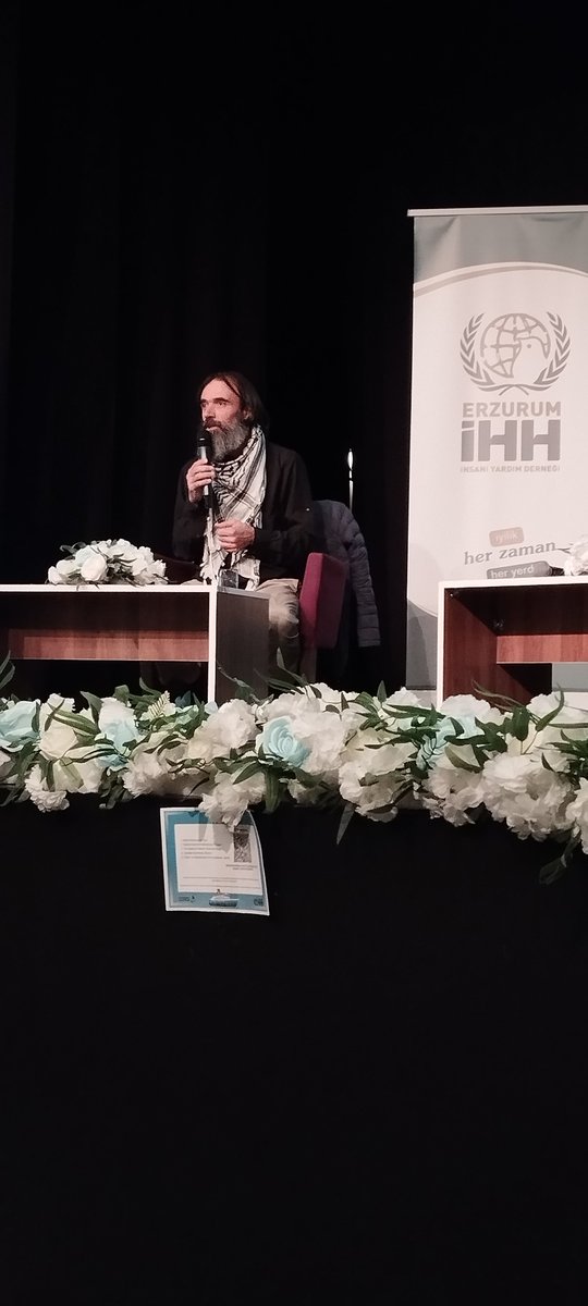 Elit_Sahaf's tweet photo. Hakikat siler kulaktaki kırı, gönüldeki pası... 
Dil'i hakikate, gönlü Hakk'a meyyal olanlara selam olsun 🖐 https://t.co/ODWjejs0te