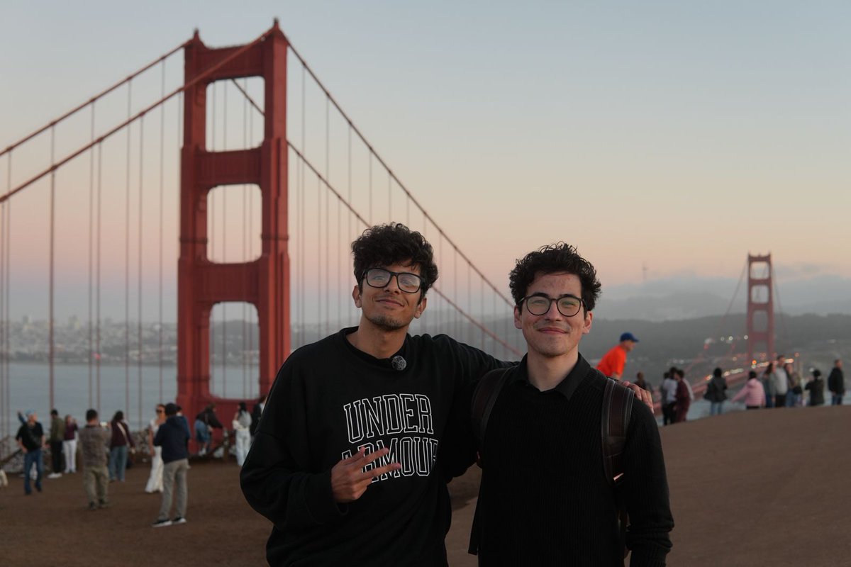 if you're building something, being "low profile" is the most expensive mistake you can make.

when i started posting back in 2021 i was a nobody. the only thing i had was a friend’s iphone, a laptop and a bet that someone, somewhere was watching.

after a while, farza found one