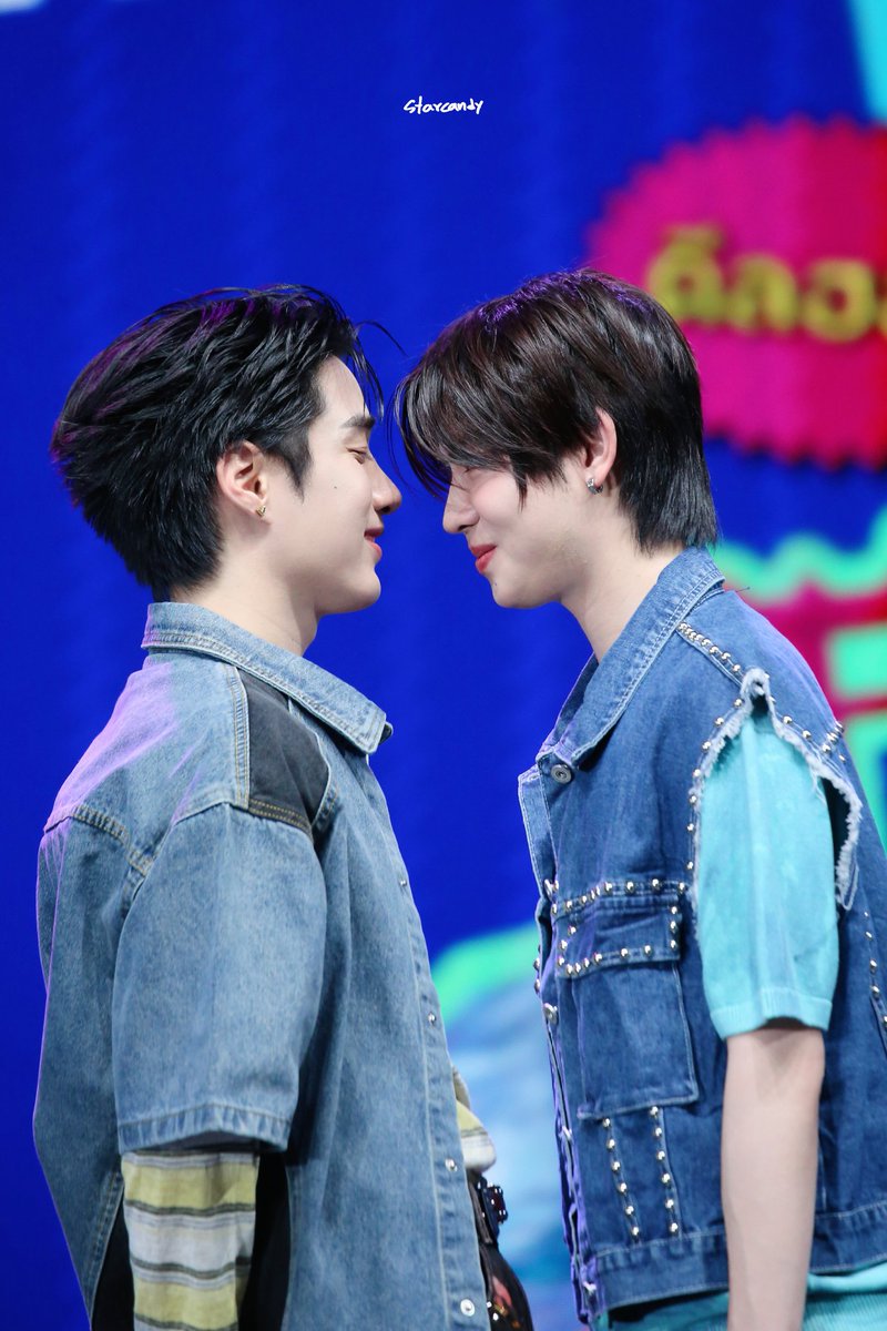 ไม่คือพี่เติ้ลไม่มองตากลับด้วยซ้ำ มองแต่ปากน้องงง 

SONGKRAN FEST26 WITH TFO
 #KingPowerSongKranxTleFirstOne
#TleFirstone #เติ้ลเฟิร์สวัน 
#TLE_mtm #Firstone