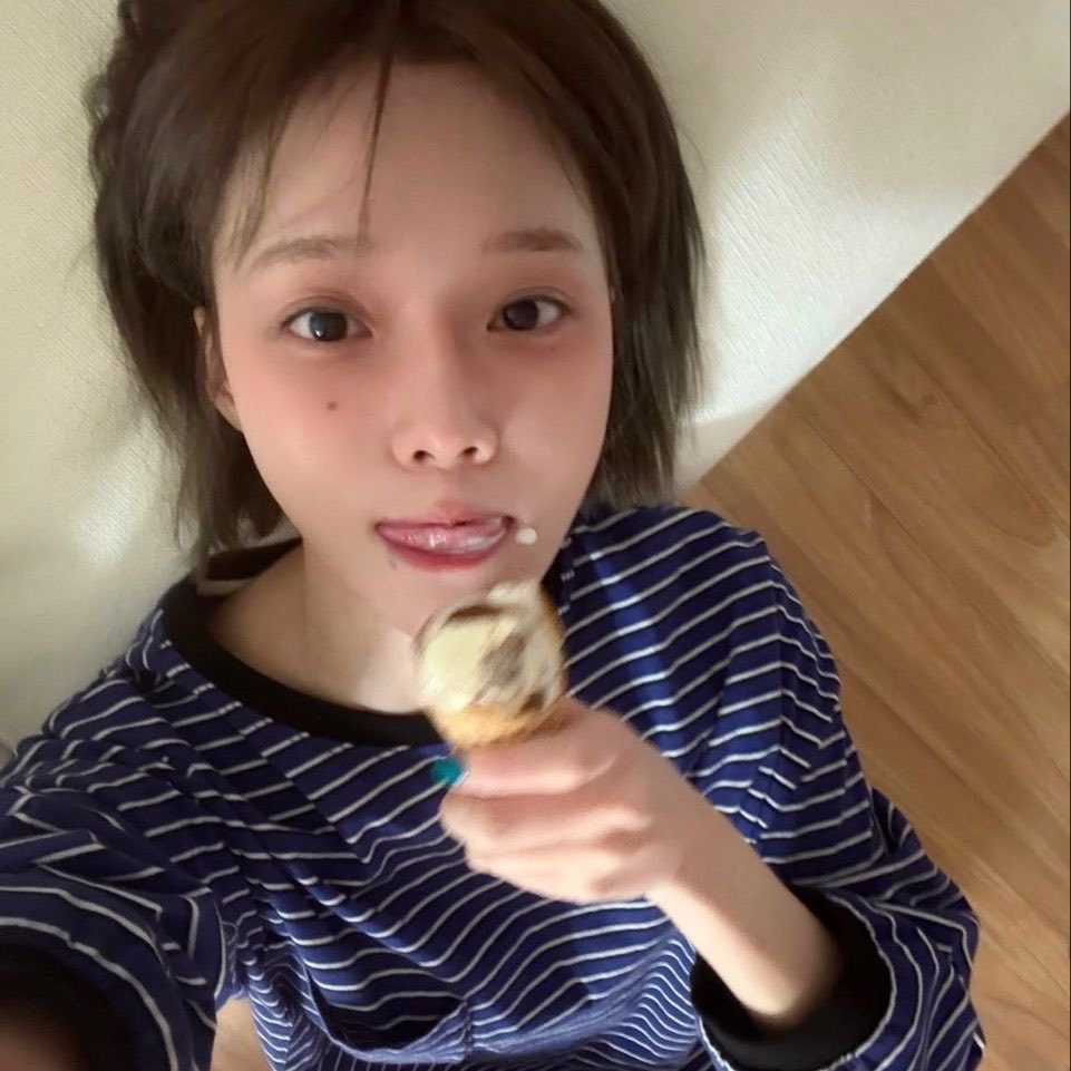 ⃟⃟⃟ tweet media