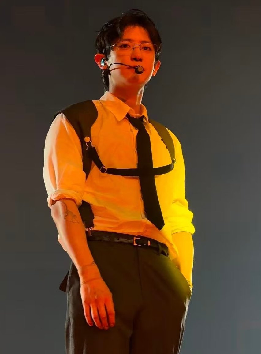 llloooyeebabe's tweet photo. chanyeol my precious boy, he's so unreal. https://t.co/P8ADgJDqOL