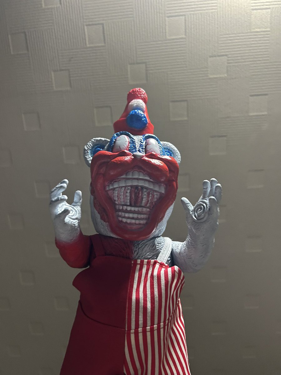 TLxhF6SpKMaIFqP's tweet image. POGO BEAR
初のBEAR手にすることができてとても嬉しいです！
血走った目最高です❤️‍🔥

#暗黒エンターテイメント
#POGO 
#ソフビ
#sofvi