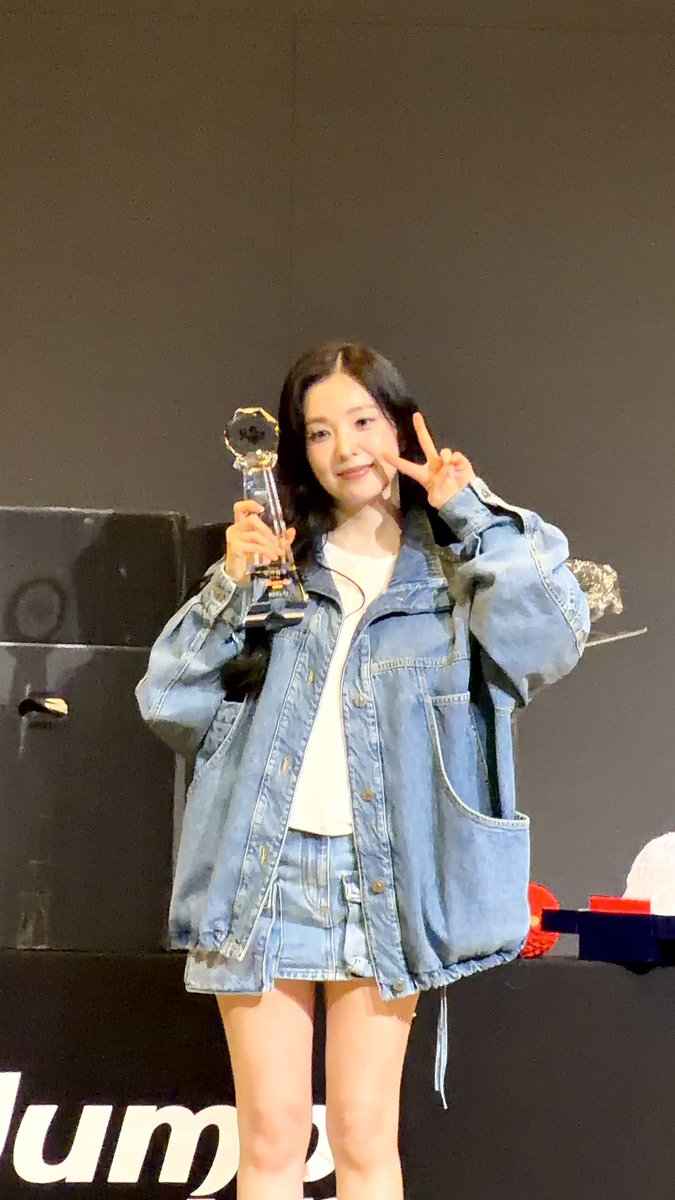 레드벨벳_joy tweet media