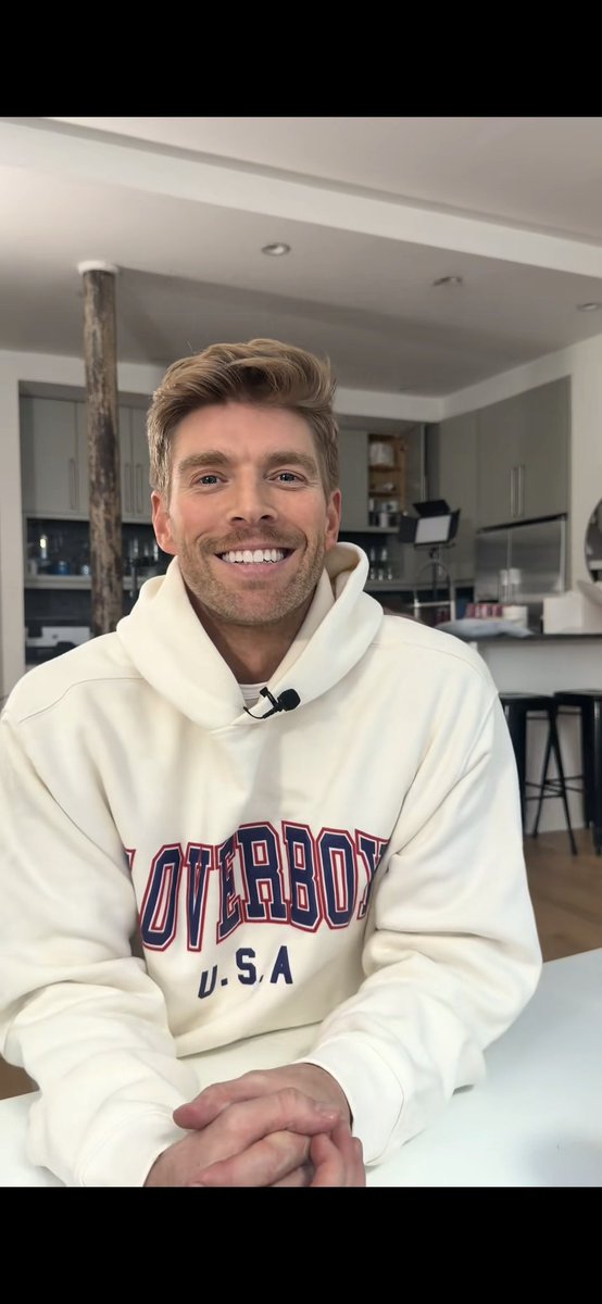 💛 Tiffany believes in love tweet media