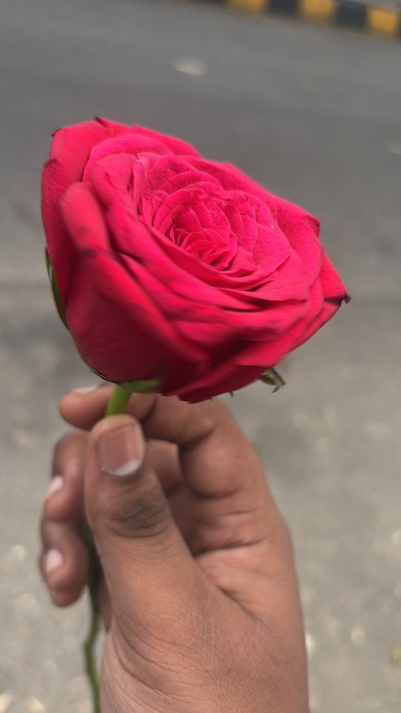 తొలి నిప్పు కణం tweet media