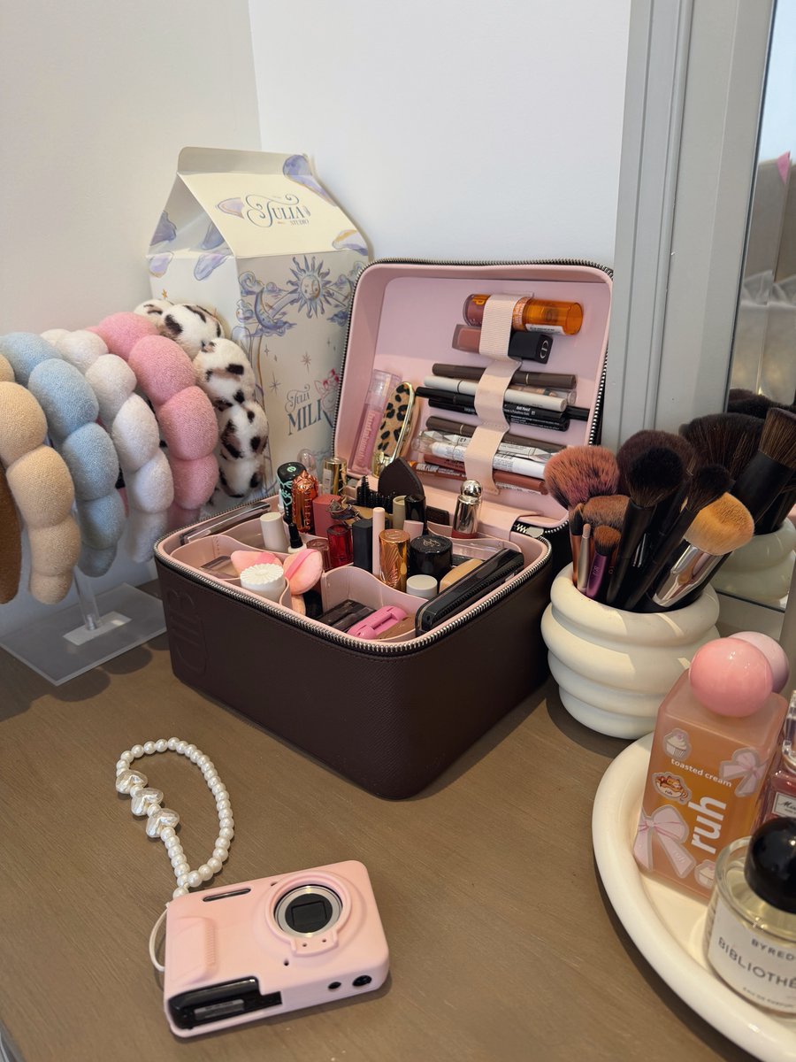 𝐿𝑒𝑛𝑎 ⭑ tweet media