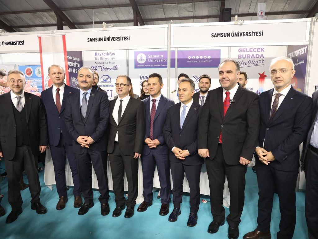 Samukargep's tweet photo. Orta Karadeniz Kariyer Fuarı (OKAF) 2026 kapsamında genç yeteneklerle buluşmak ve ilham verici sohbetler gerçekleştirmek harikaydı.

Standımıza uğrayan herkese teşekkürler! 🙌

#OKAF2026 #Kariyer #GençYetenekler https://t.co/AR6YPXP5Bv