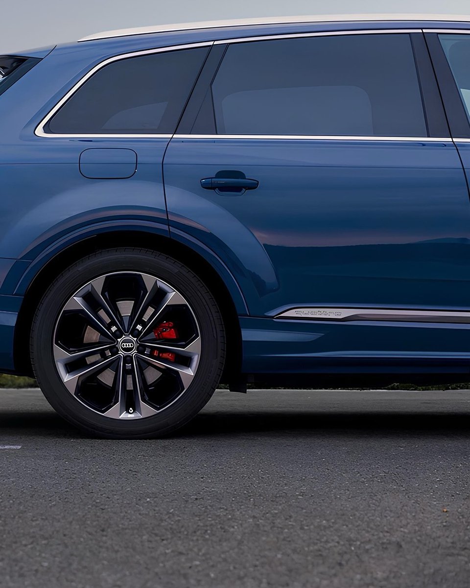 AudiHydCentral's tweet image. Big on space, Bigger on attitude.
That’s the Audi Q7.

📞Call us on: 96427 96428
📍 Audi Hyderabad Central

#AudiQ7 #Q7 #Audi #AudiIndia #AudiHyderabad #AudiHyderabadCentral #AudiShowroom #AudiShowroomJubileehills #AudiJubileehills #AudiGachibowli #VVCGroup