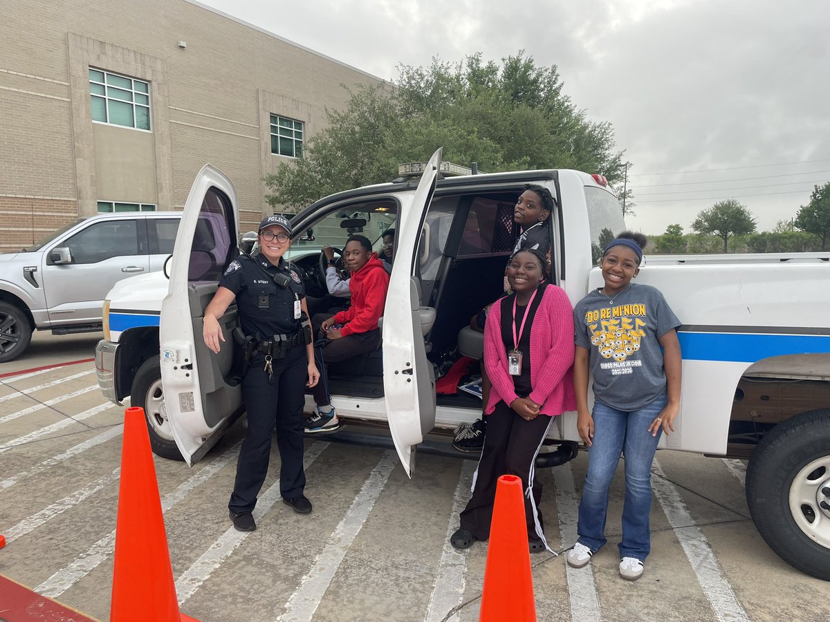 Rodeo Palms Jr. High tweet media