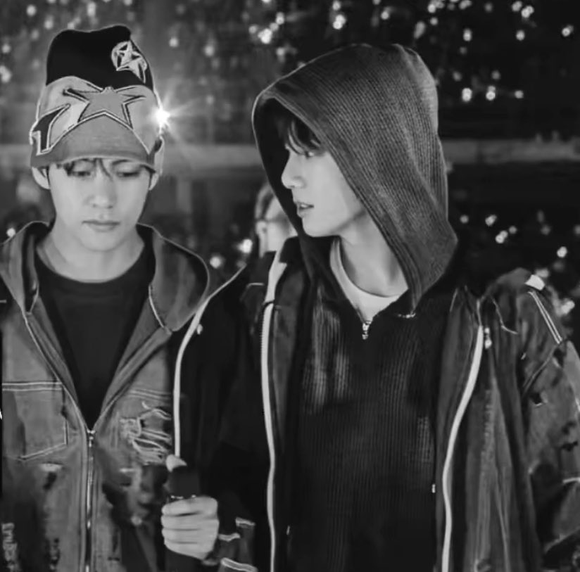 jungkovtae's tweet photo. THIS PIC!!!!!!!!!!!!!!!!!!!!!!!!!!!! https://t.co/EWrYMzr9vg