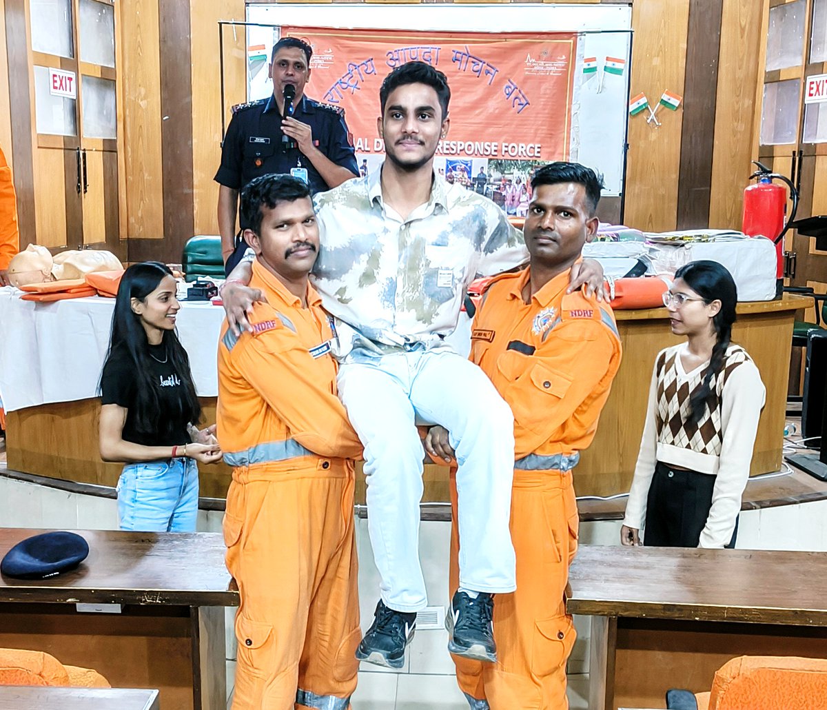 16 NDRF Delhi tweet media