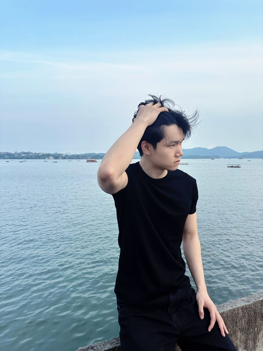 AprilWilli67472's tweet photo. 势必要尝尝西湖醋鱼 https://t.co/oaunBLwloS