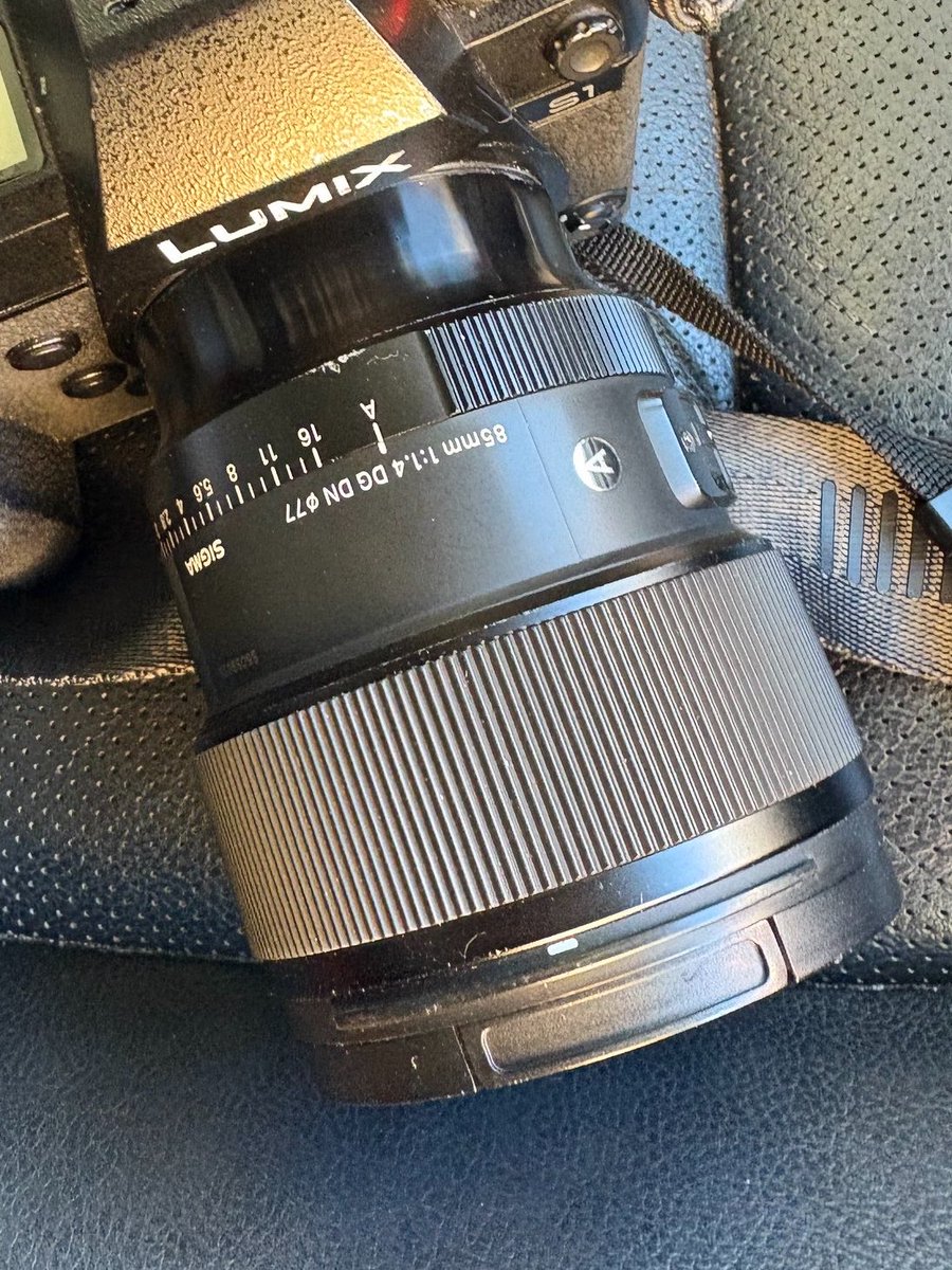 Canon_mi's tweet image. #愛用レンズを画像付きで布教する

SIGMA 85mm F1.4 DG DN | Art
ポトレレンズ？違います、なんでも撮れる魔法のレンズです
サイズ、描写、逆光耐性、コスパ、総合力でこれを超える85mmはない！