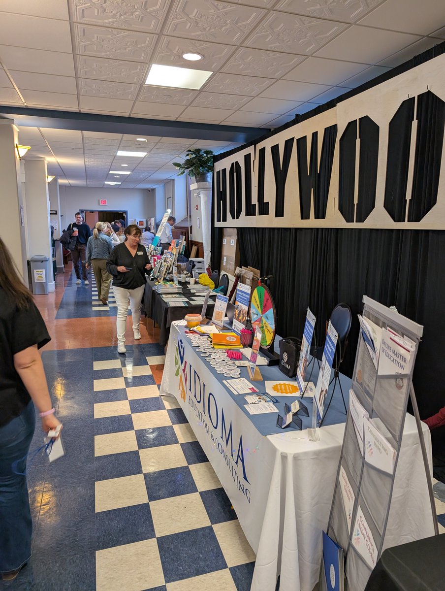 IdiomaEdu tweet media