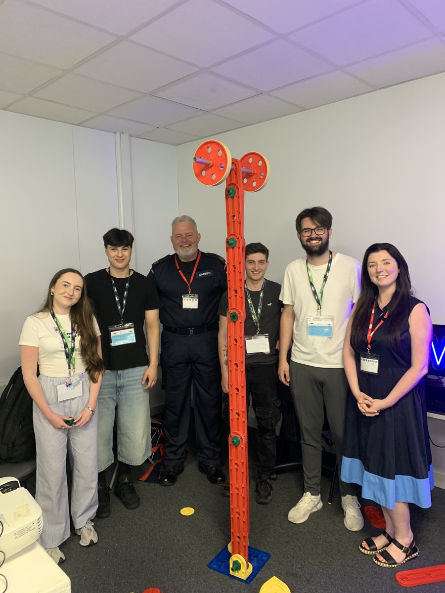 PUCollective's tweet image. #Throwback to last year’s PoWEr Pack Pilot📸

Since the launch of our new PoWEr Pack is tomorrow, it only felt right to reminisce on our first PoWEr Pack from 2025.

And now we are back at it! PoWEr Pack round 2 here we come💥

wearepower.net/power-pack

#WeArePoWEr #PoWErPack