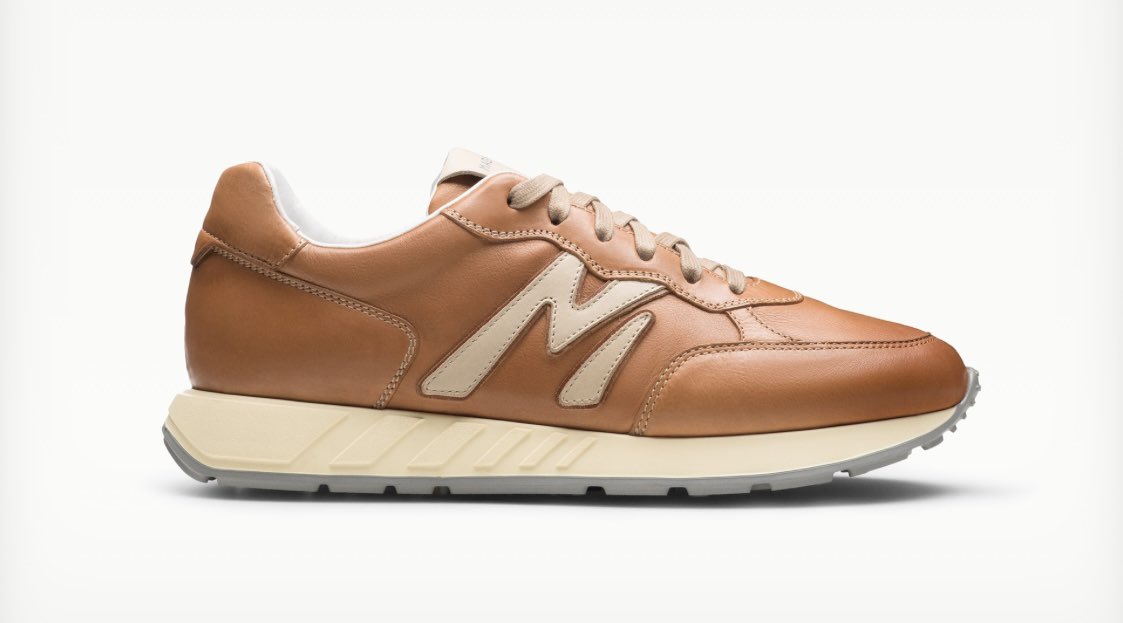 BPSkinner's tweet photo. This is your go to shoe of the season. You will want to wear it every day! https://t.co/bqzBZDA8to