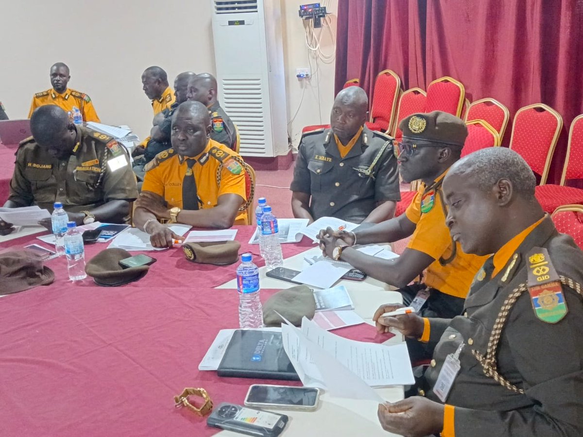 AA_DCAF's tweet photo. 🇬🇲#TheGambia Immigration Department with @DCAF_Geneva is holding a validation workshop to finalize and endorse its Terms &amp; Conditions of Service Regulations under the #PeopleCentredBorderGovernance project, strengthening accountability, professionalism &amp; officer welfare. https://t.co/TckA5b5hUJ