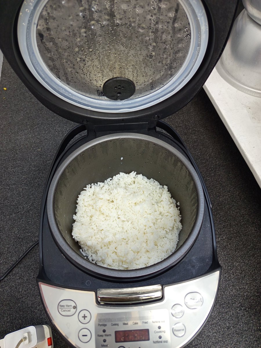 Leo nikapika wali samaki kwenye multi cooker yetu🔥🔥😋

Tsh 65,000

0755693113