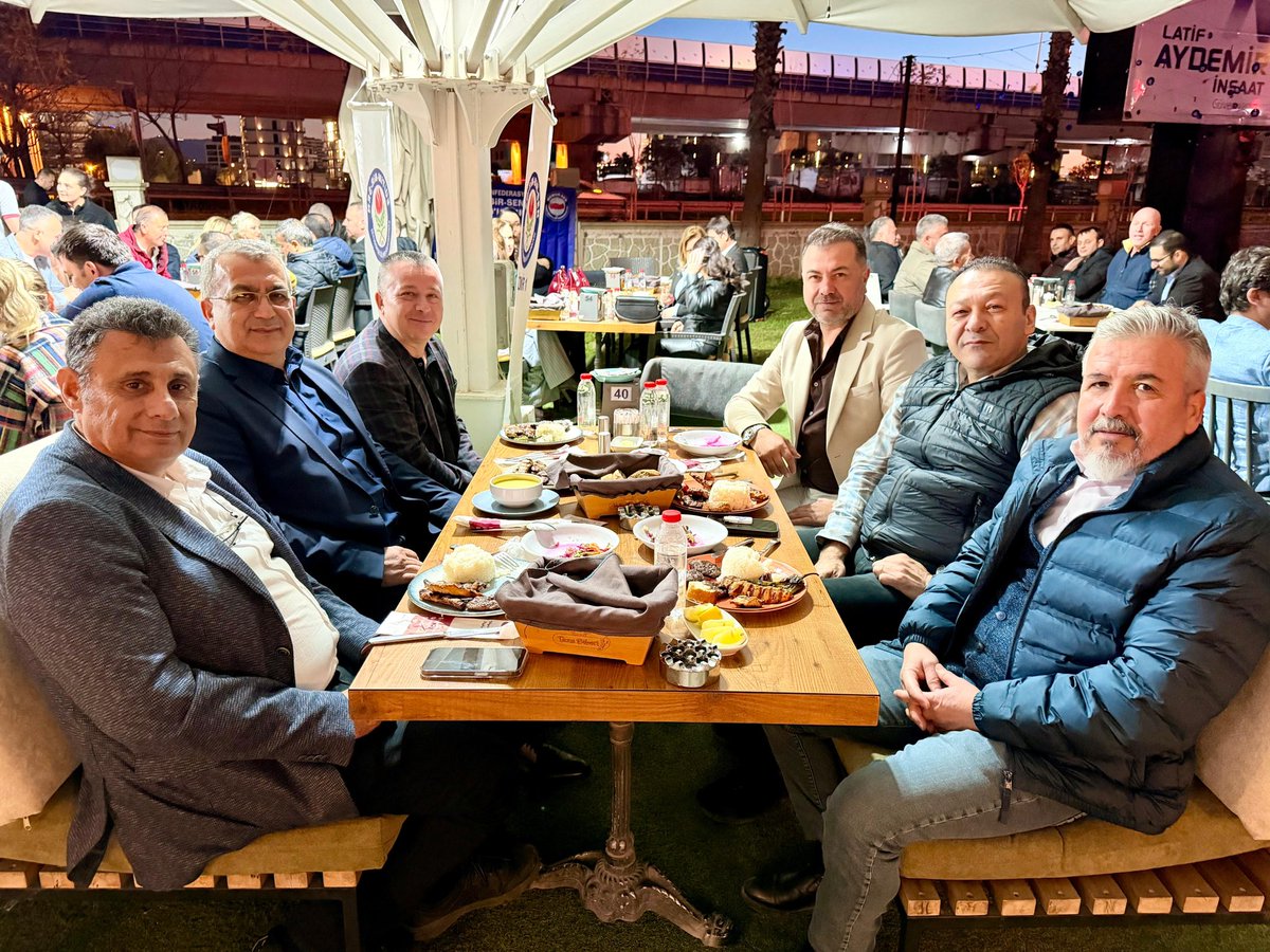 _AliKaya's tweet photo. Bornova İlçe Temsilciliğimizin düzenlediği programda üyelerimizle bir araya geldik.
Dayanışmamızı, muhabbetimizi ve sendikal birlikteliğimizi bir kez daha perçinledik.

Programın hazırlanmasında emeği geçen, katkı sunan ve katılım sağlayan herkese ayrı ayrı teşekkür ediyorum. 
#Ebsİzmir1
#EğitimBirSen