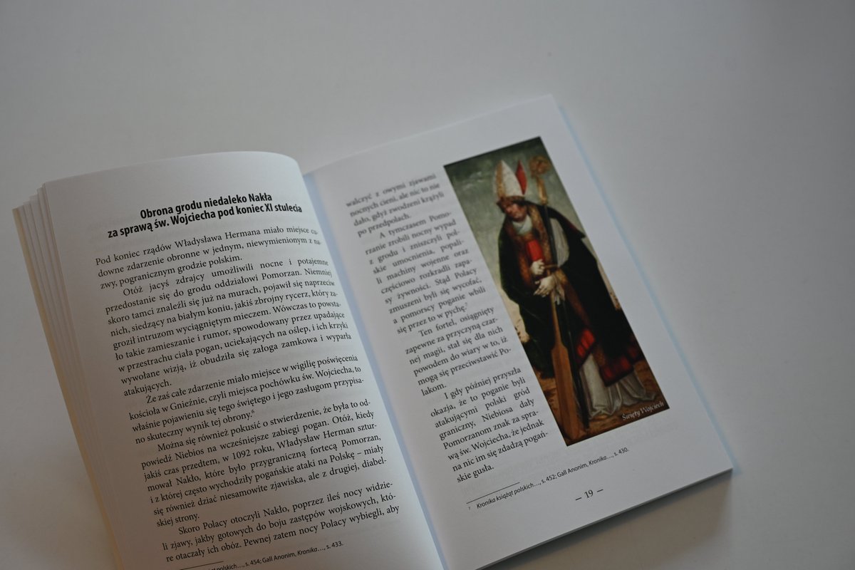 Multibook.pl Ulubiona Księgarnia Warszawy AD 2022 tweet media