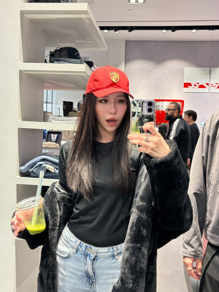 Aurelia V tweet media