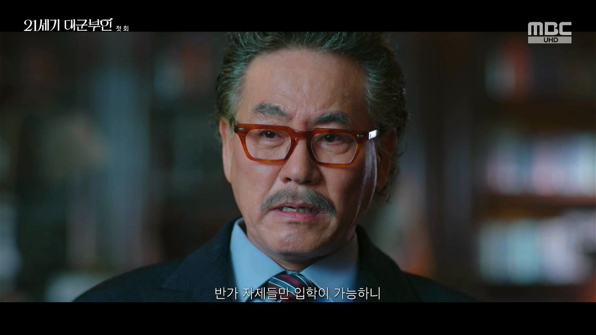 woochick2's tweet photo. 오늘의 시대착오ㅋㅋㅋ 이게 정말 공모작 당선인가 

. https://t.co/tpWdi8F0hz