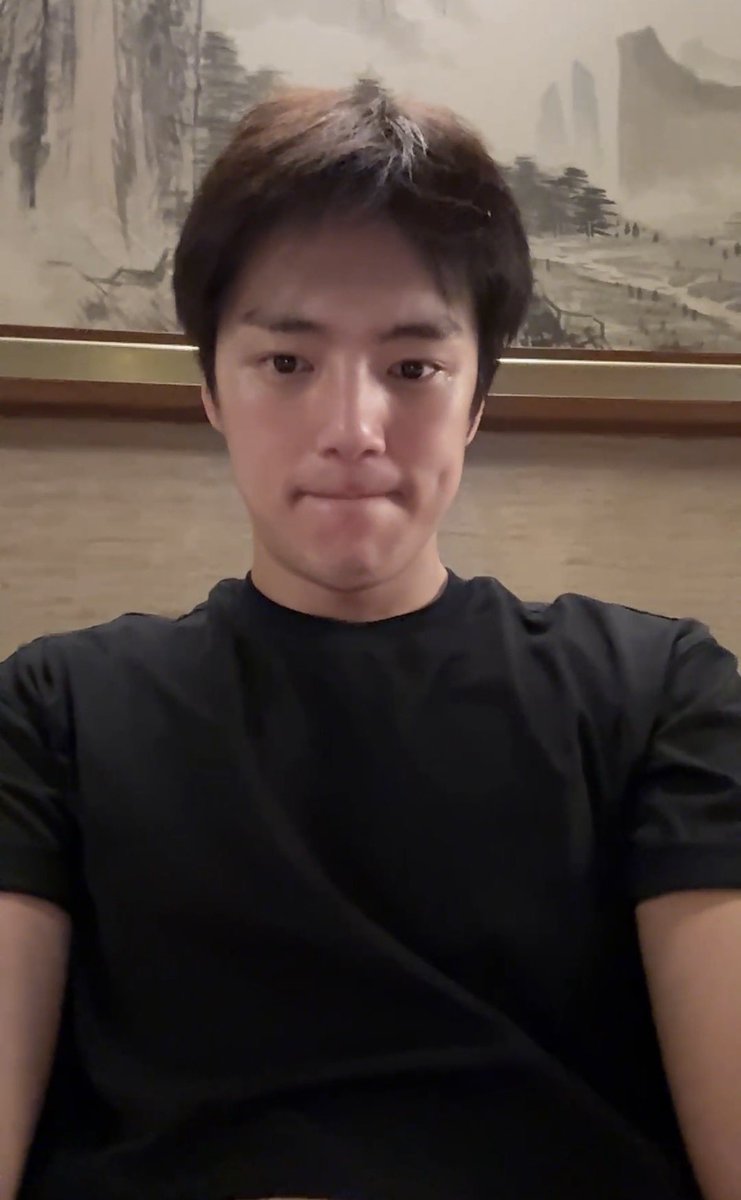 잠시 슬로우 할게용,,,,,,,, 나 잊으면 안돼 ㅜ ㅜ 금방 돌아올게!!!!!!!!! ♡