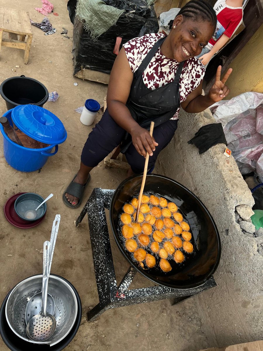 Boldfay22's tweet photo. @Kecyy I really need this money I 
 am graduate and I fry akara and beans and yam prices keep going up every day https://t.co/X3aFHXYJf0