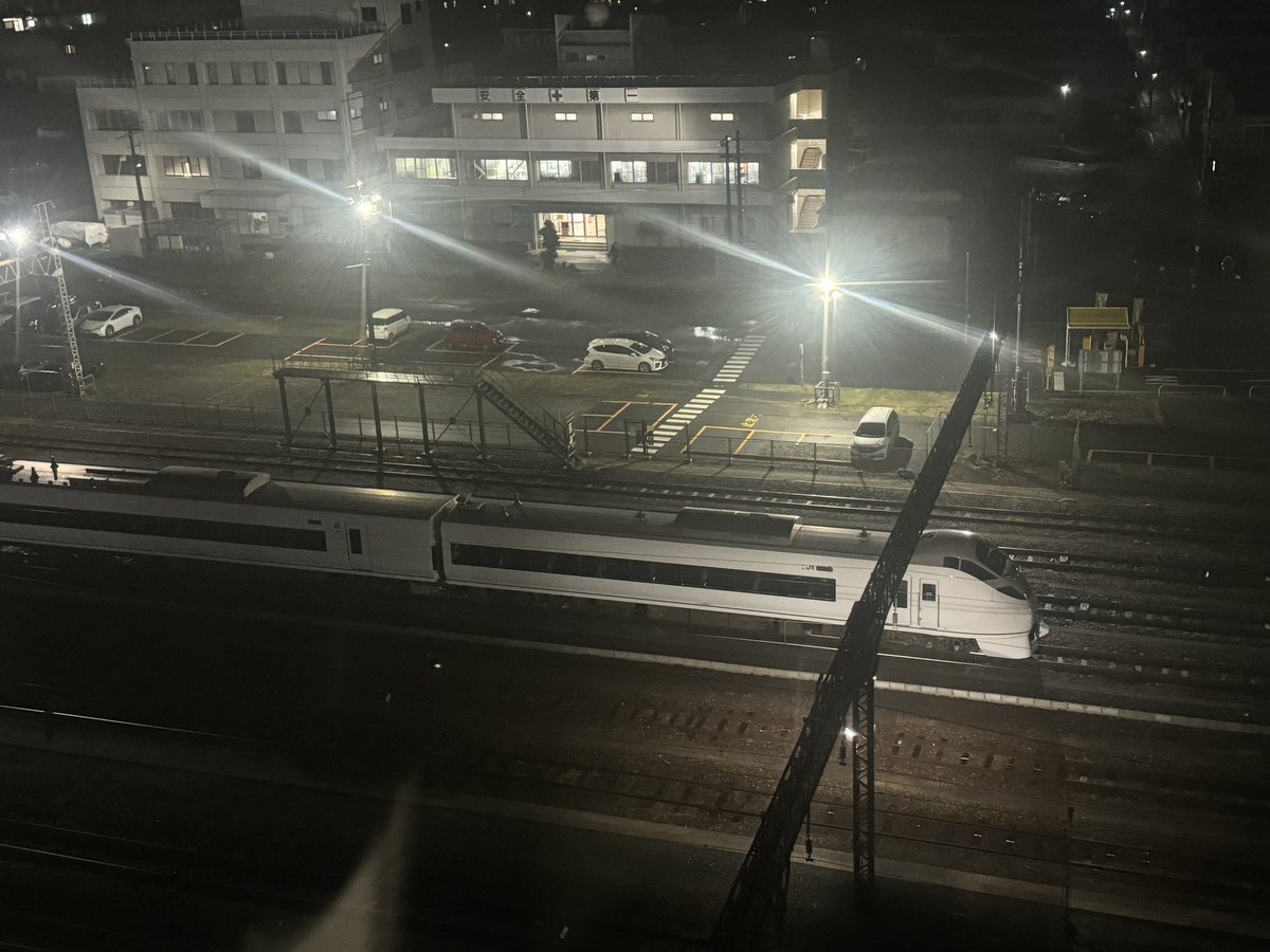 まっと tweet media