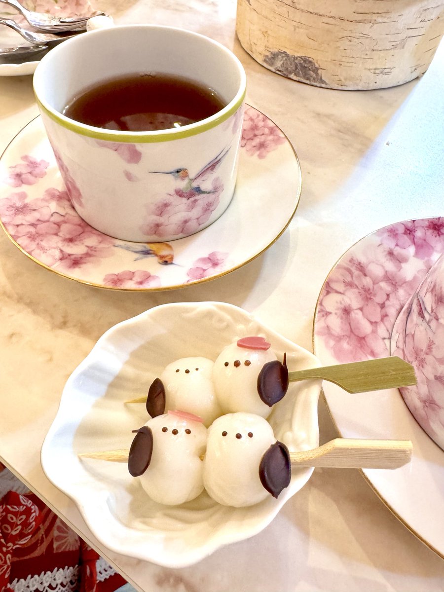 ij3153's tweet photo. 可愛いシマエナガ丸呑みしてきた…(  ˘ω˘  ) https://t.co/EPt80851Xw