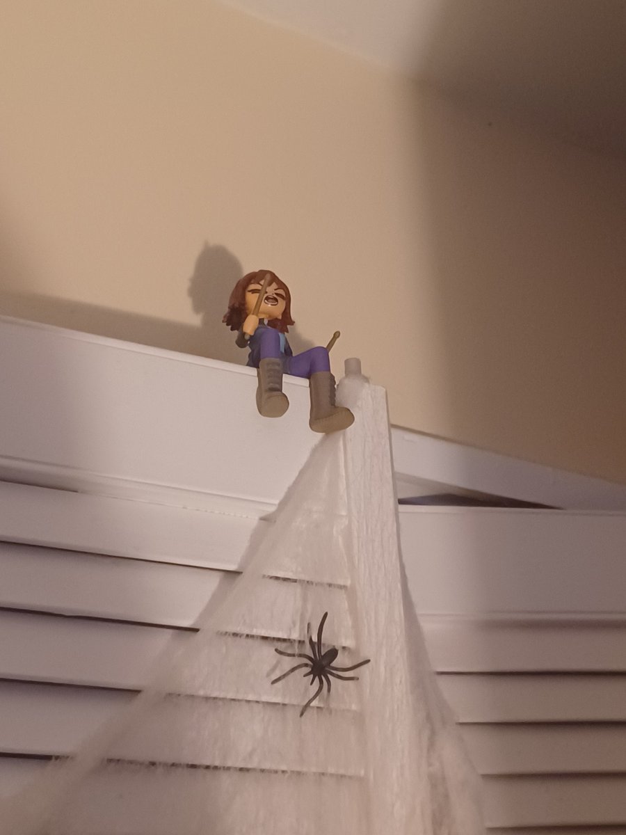 Worm King🦇 tweet media