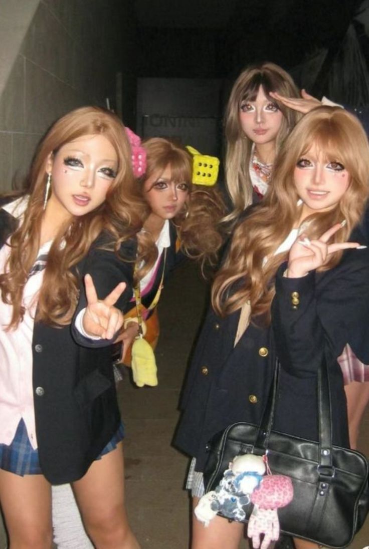 ともこ tweet media