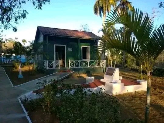 Un 9 de abril pero de 1983 se inaugura el Museo Memorial Comandancia El Aguacate en el municipio El Salvador en #Guantánamo. Sitio sagrado de la historia Patria. <a href="/DiazCanelB/">Miguel Díaz-Canel Bermúdez</a>
<a href="/PlutinArgelio/">Argelio Plutin</a> 
<a href="/OdalisPerez79/">Odalis Perez</a>
<a href="/dme2frente/">DME - Segundo Frente</a>
<a href="/LHierresuelo/">Luis Hierresuelo</a> 
<a href="/CubaMined/">MINED</a> 
<a href="/dpestgo/">DGE Santiago de Cuba</a> @Raul