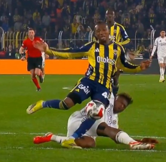 Hakansio tweet media