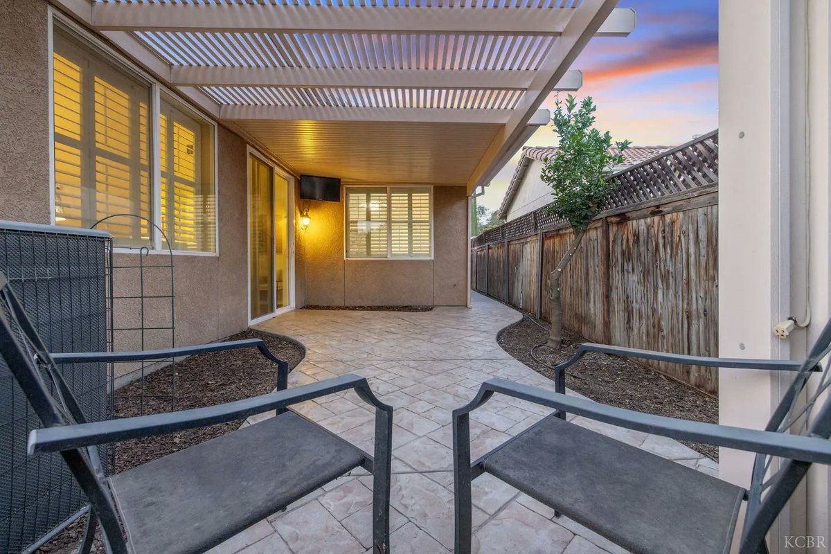 SusanKazarian's tweet photo. 1608 N Oliveto Court N, Visalia, CA, 93291
3 bed | 2.5 bath 1858 Sq. Ft.
Active | 440000
https://t.co/ajvpvuJ6Ti
Welcome to the highly desirable Mediterranean inspired gated community of Bella Sera in coveted NW Visalia. Comfort, style and low-maintenance living come together... https://t.co/0uSofJGLGC