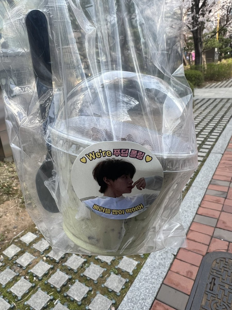 wingguinea's tweet photo. 사녹 끗
행보캤다 https://t.co/CgYLkqrkUW
