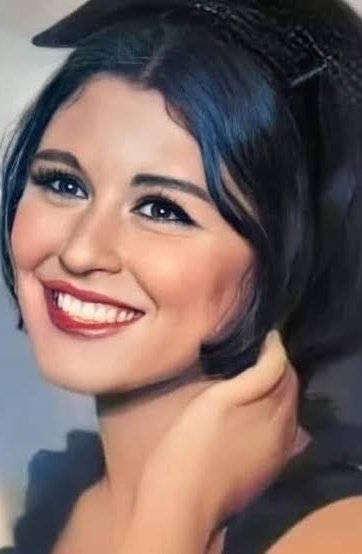 AmyGrovixStudio's tweet image. New prompt for girls 🌷

Prompt in the first comment 👇 
#happyeaster #easter #EasterHoliday  #prompt #GeminiAI